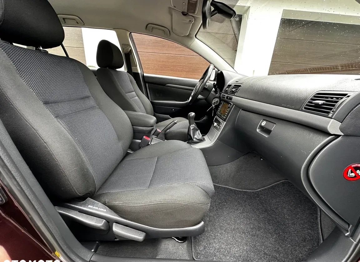 Toyota Avensis cena 19900 przebieg: 260000, rok produkcji 2007 z Radom małe 497